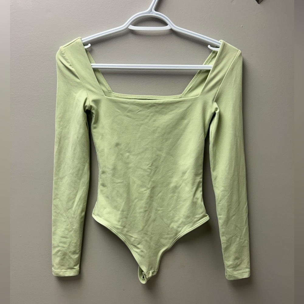 Babaton Contour Square Neck‎ Green Bodysuit